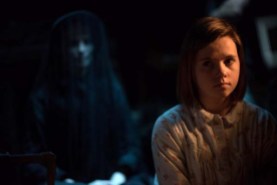 Amelia Pidgeon dans La dame en noir 2: L'ange de la mort (2014)