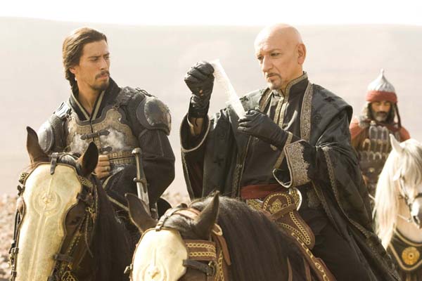 Ben Kingsley et Toby Kebbell dans Prince of Persia: Les sables du temps (2010)