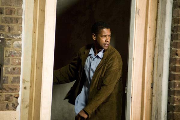 Denzel Washington dans Deja Vu (2006)