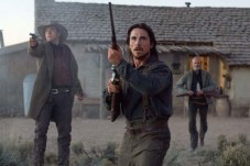 Christian Bale, Peter Fonda, et Kevin Durand in 3:10 dans Yuma (2007)