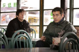 Sol Kyung-gu et Jo Han-sun dans Cruel Winter Blues (2006)