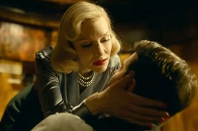 Cate Blanchett et Bradley Cooper dans Nightmare Alley (2021)